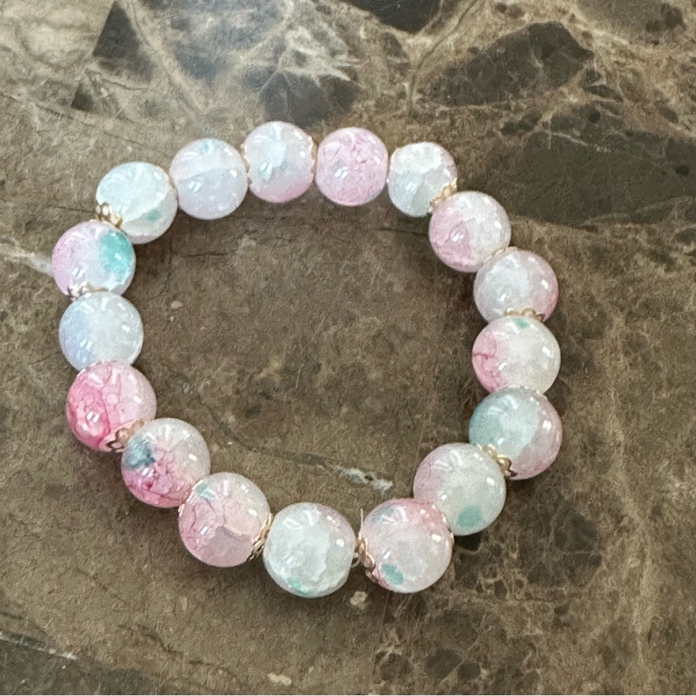 Fashion Jewelry Glass Bead Stretch Bracelet Pastel With Gold Accent NWOT
